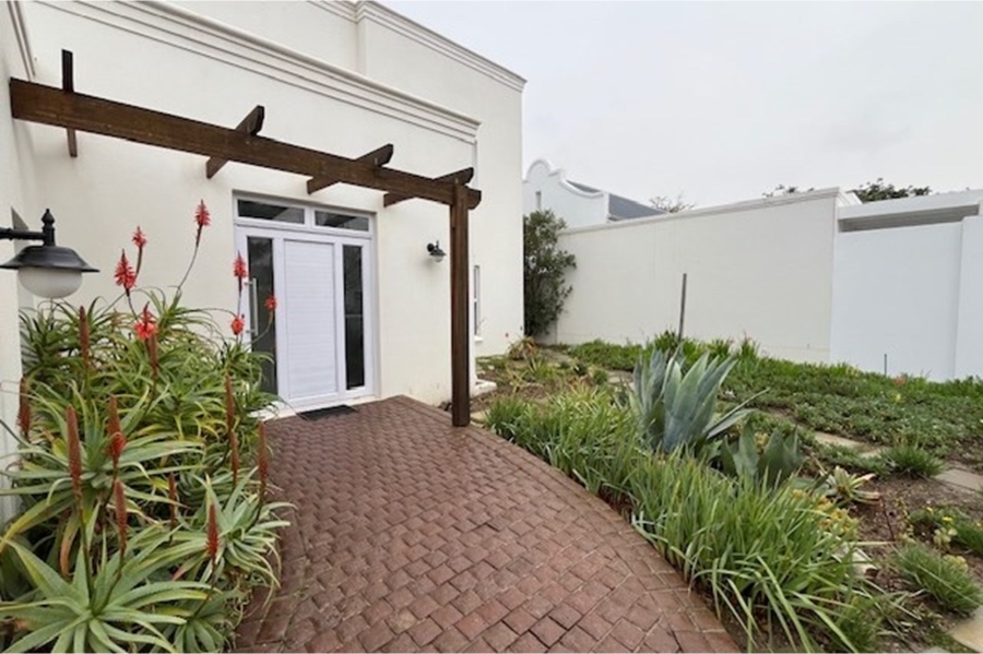 To Let 4 Bedroom Property for Rent in Croydon Olive Estate Western Cape